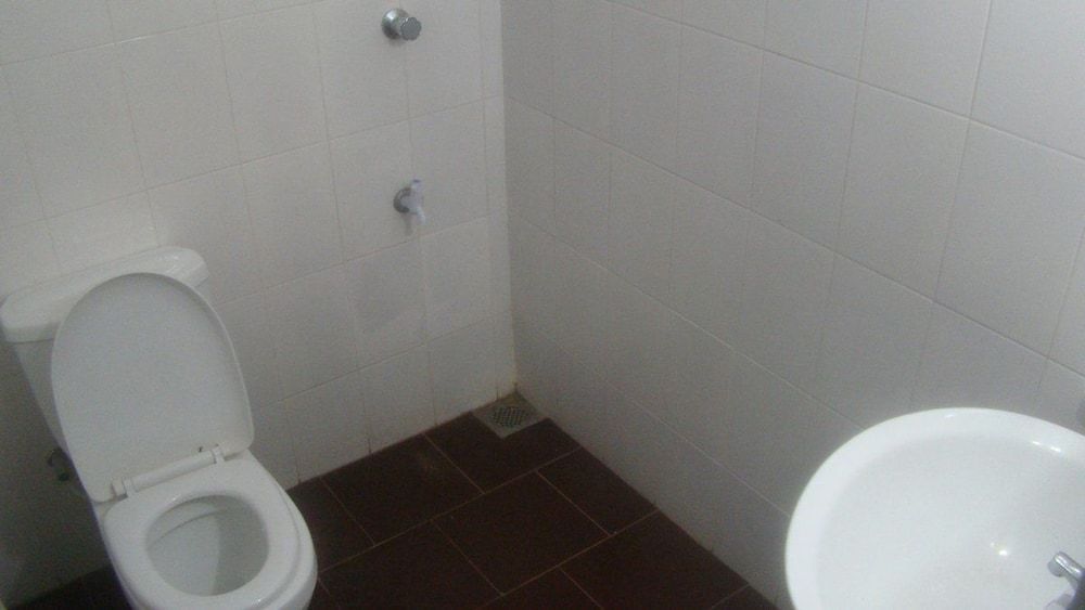 Asix Hotel Basic Triple Room, 1 Bedroom, Garden View 3