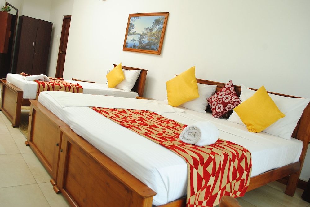 Hotel See Kandy Deluxe Triple Room, Lake View 2