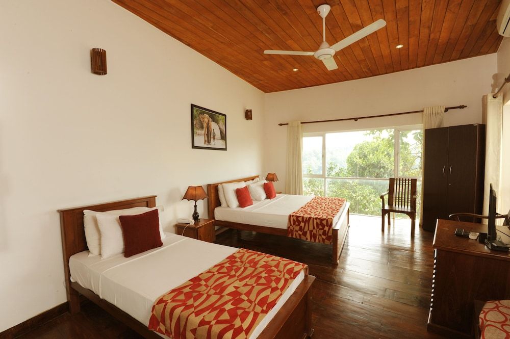 Hotel See Kandy Deluxe Double or Twin Room, Lake View 6