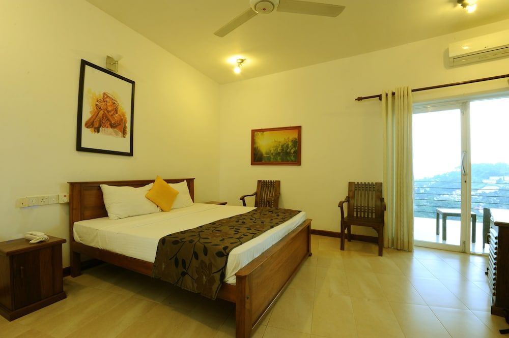 Hotel See Kandy Deluxe Double or Twin Room, Lake View 2