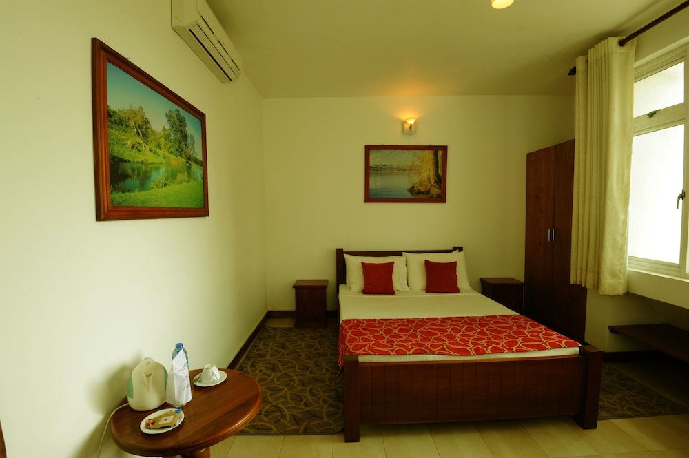 Hotel See Kandy Standard Double Room, 1 Double Bed, Non Smoking, Lake View 2