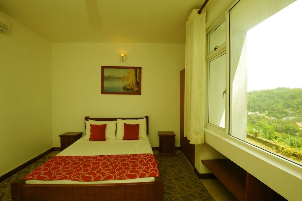 Hotel See Kandy Standard Double Room, 1 Double Bed, Non Smoking, Lake View