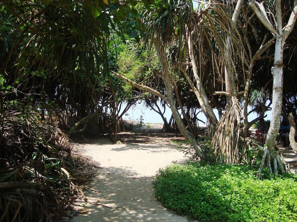 undefined White Villa 9