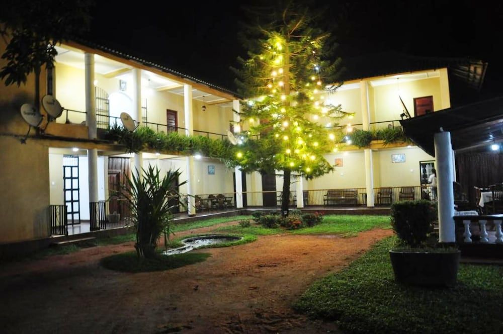 undefined Sujatha Tourist Rest 7