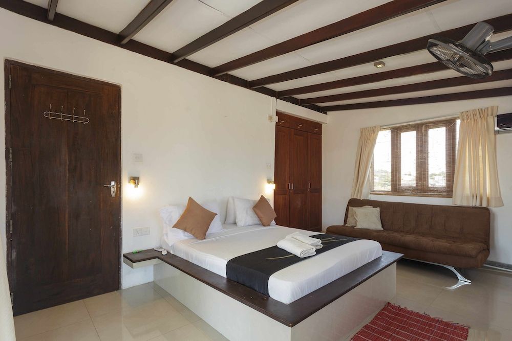 undefined Colpetty House 7