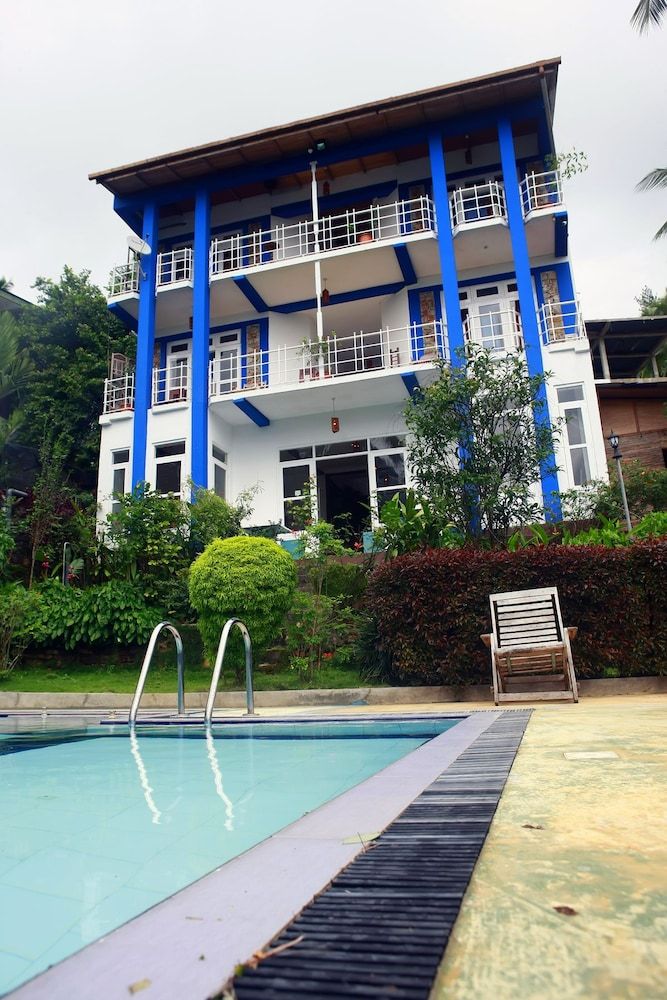 undefined The Change Hotel 8