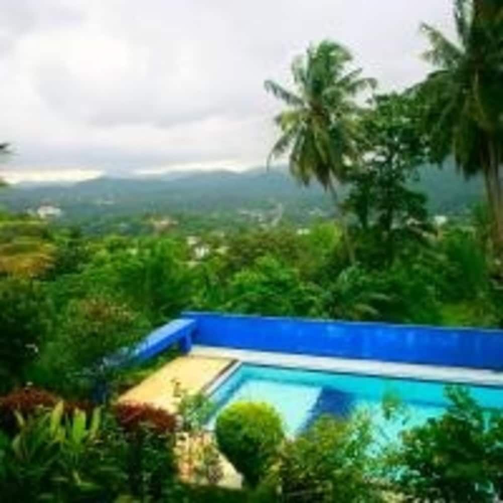 undefined The Change Hotel 9