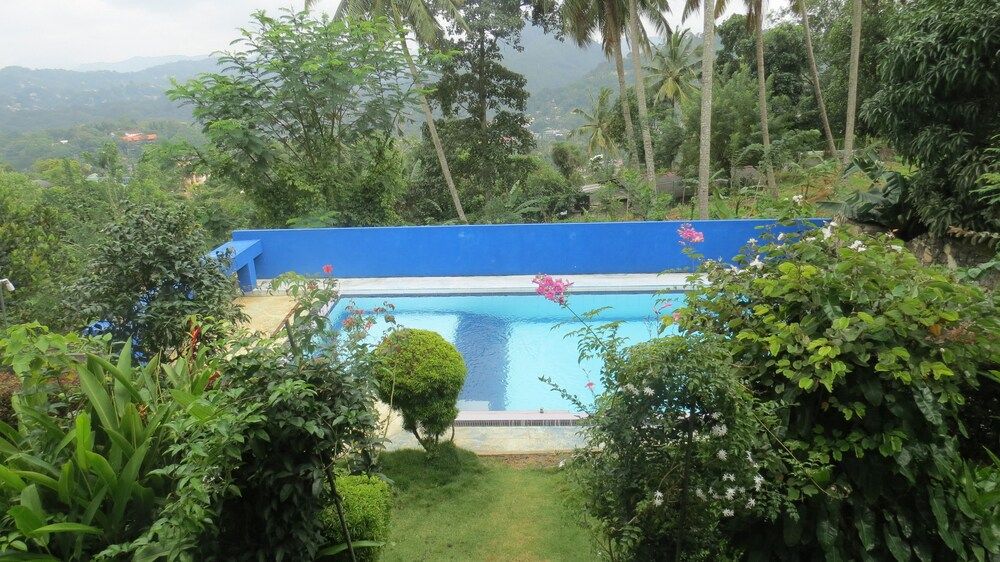 undefined The Change Hotel 7