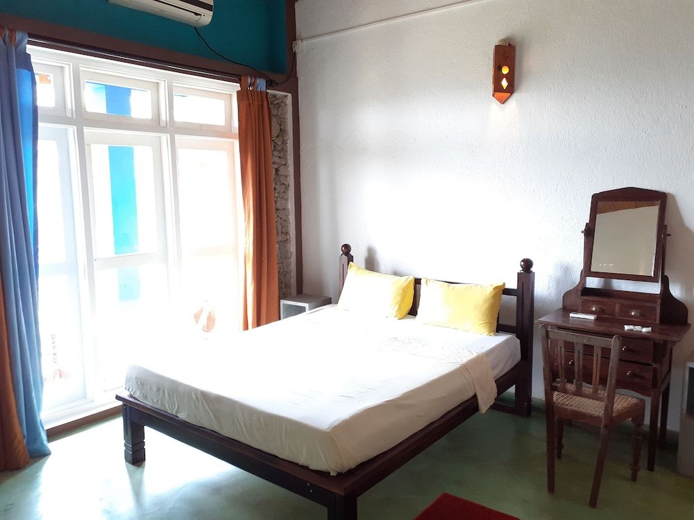 The Change Hotel Standard Double Room with Balcony 7