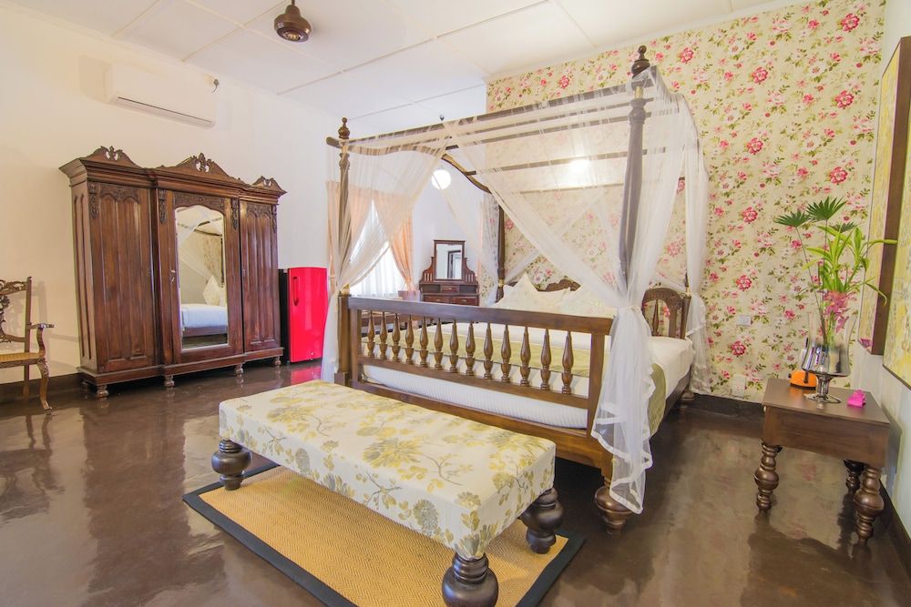 undefined The Elephant Stables 4