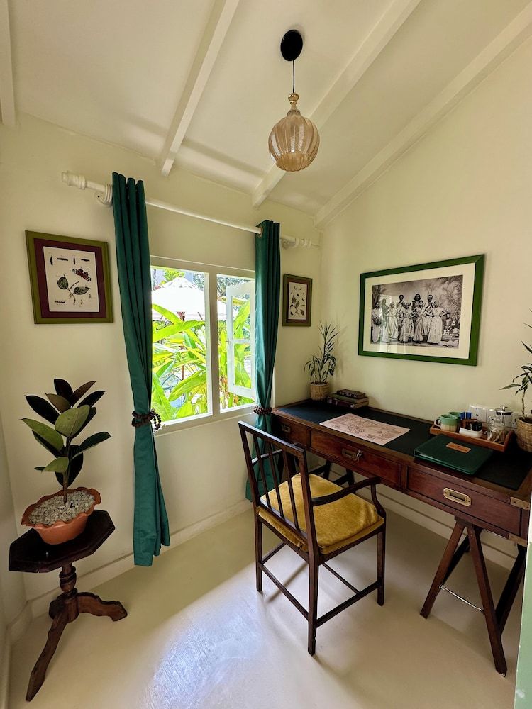 The Sun House The Study Room 5