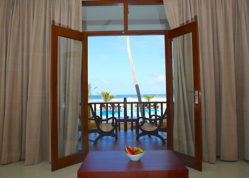 undefined Whispering Palms Hotel 7