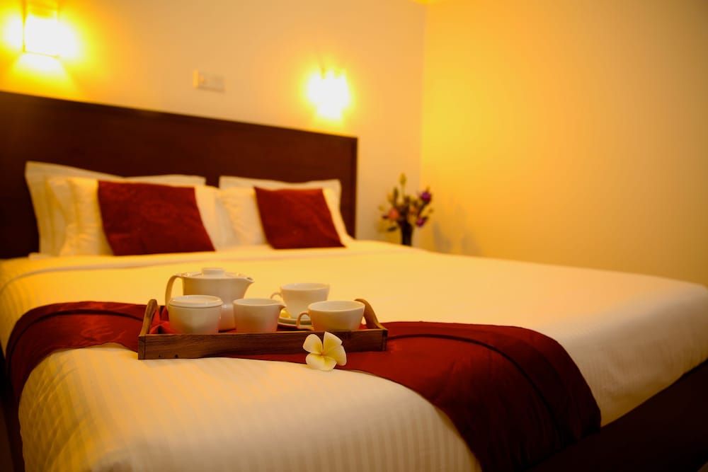 undefined Whispering Palms Hotel 8