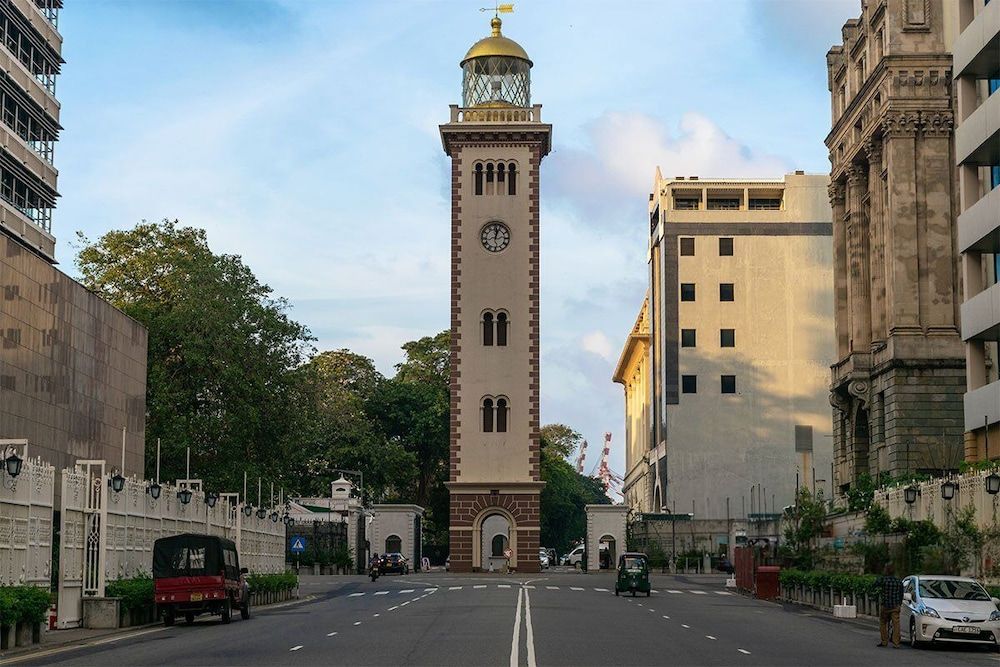undefined Fairway Colombo - Sri Lanka's First Hotel With Robot Technology 3