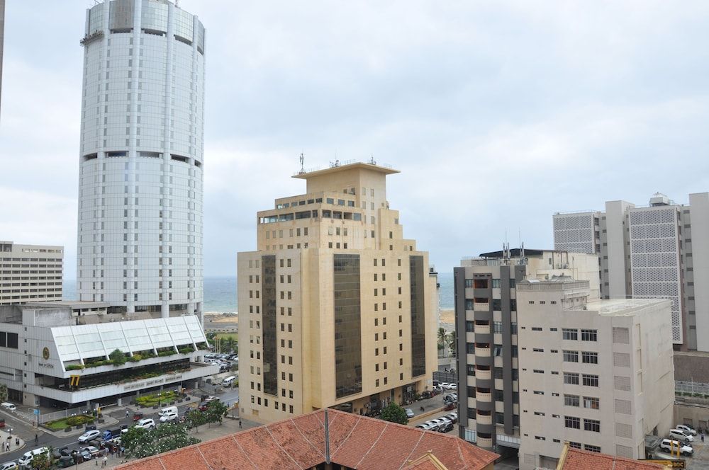 undefined Fairway Colombo - Sri Lanka's First Hotel With Robot Technology 6