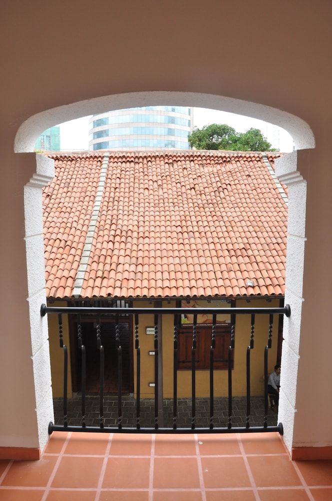 undefined Fairway Colombo - Sri Lanka's First Hotel With Robot Technology 4