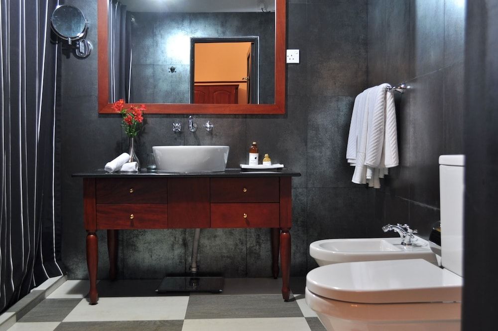 Royal Cocoon Deluxe Double Room, 1 King Bed, Accessible, Garden View 3