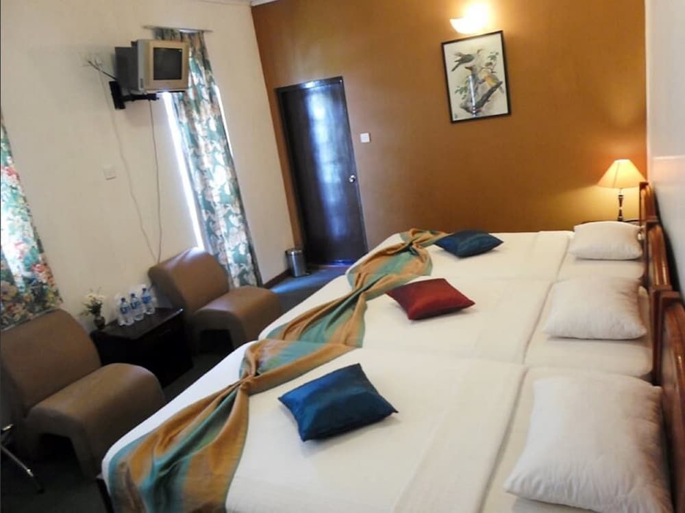 undefined Binota Hotel 6