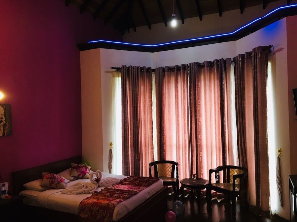 Lake View Comfort Bungalow Comfort Double Room, 1 Queen Bed, Private Bathroom, Mountain View 5