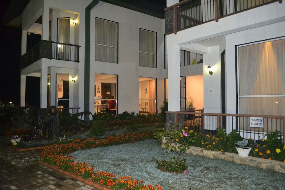 undefined Lake View Comfort Bungalow 3