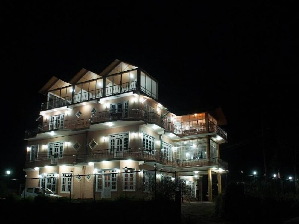 undefined Vista Thilina