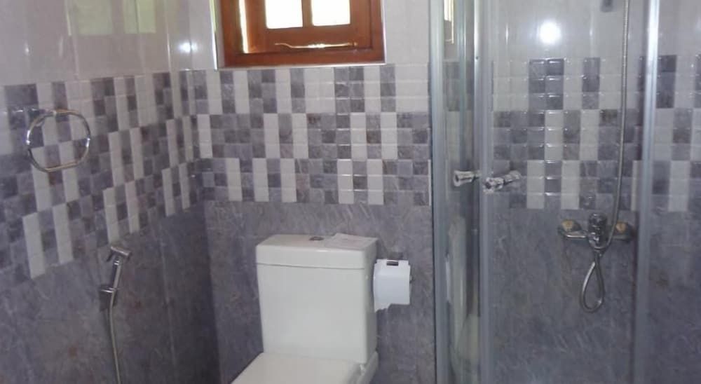 Vista Thilina Standard Room 5