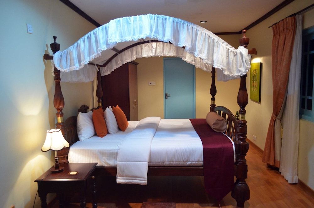 undefined HillCrest Villa 8