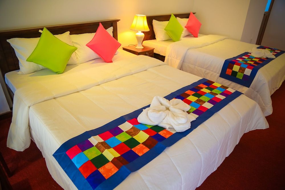 The Rosedale Grand Nuwara Eliya Grand Bungalow, 4 Bedrooms (16 People) 3