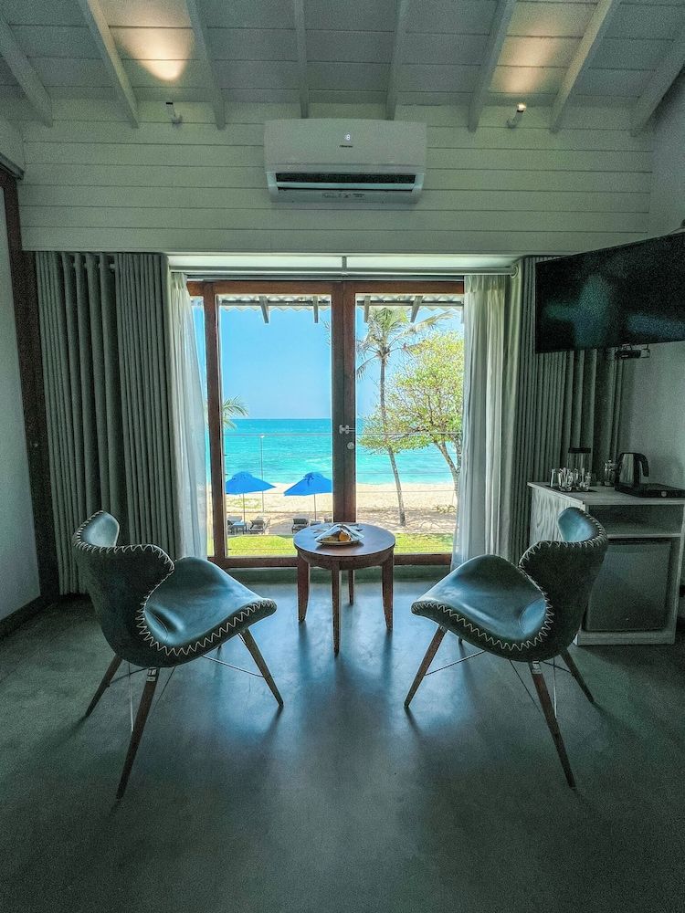 Ubuntu Beach Villas By Reveal Deluxe Room, Bathtub, Ocean View 2