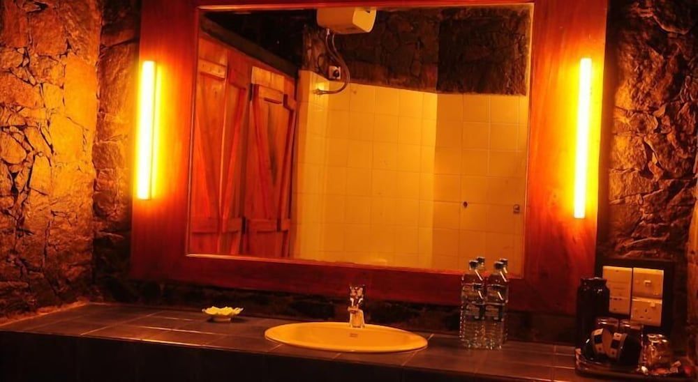 Boulder Garden Hotel Basic Double Room, Garden View 2