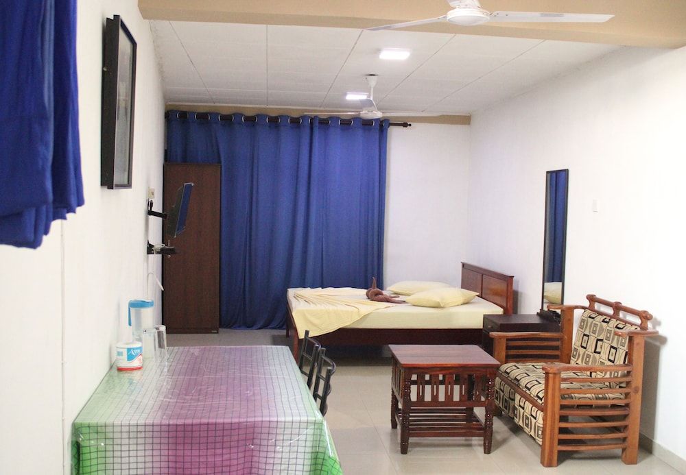 Hillstreet Villa Standard Double Room (with Fan) 5