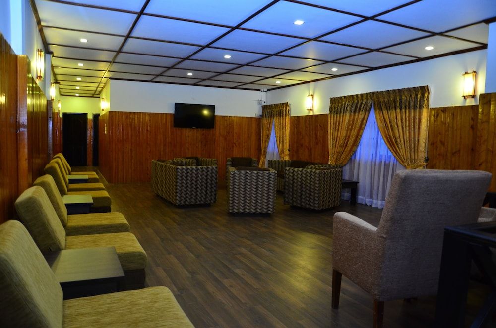 undefined Hotels JoJos 10