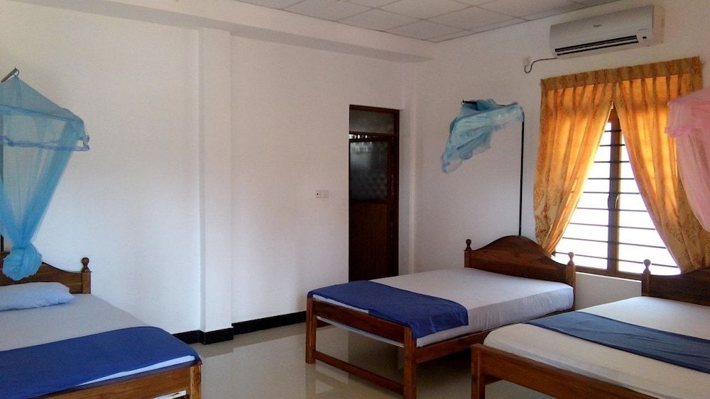 Basic Triple Room, Garden View