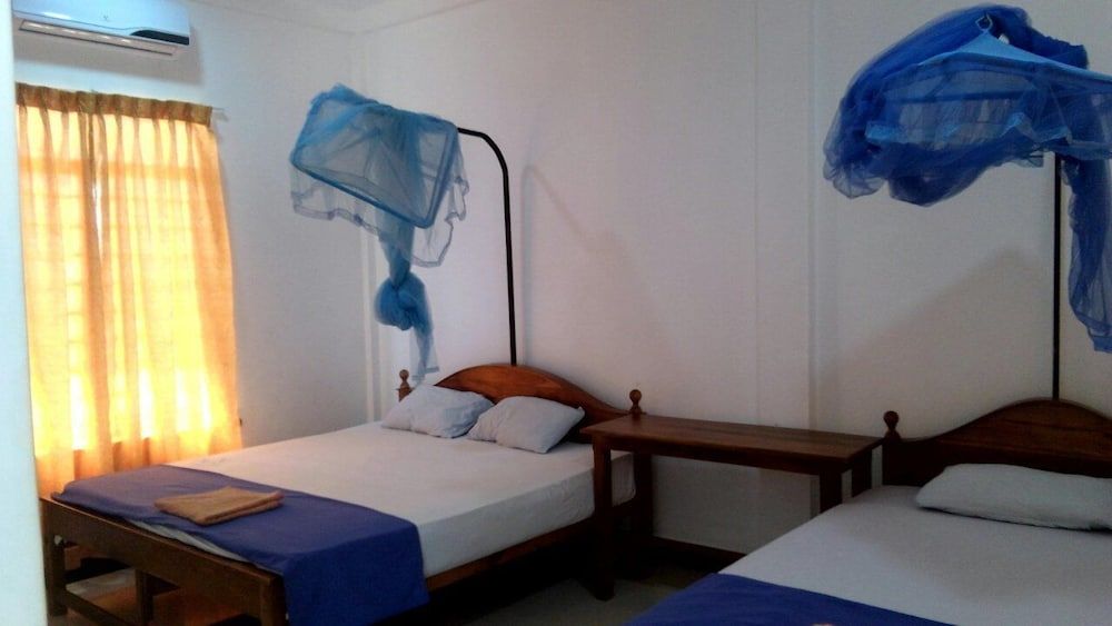 Basic Double or Twin Room, Garden View