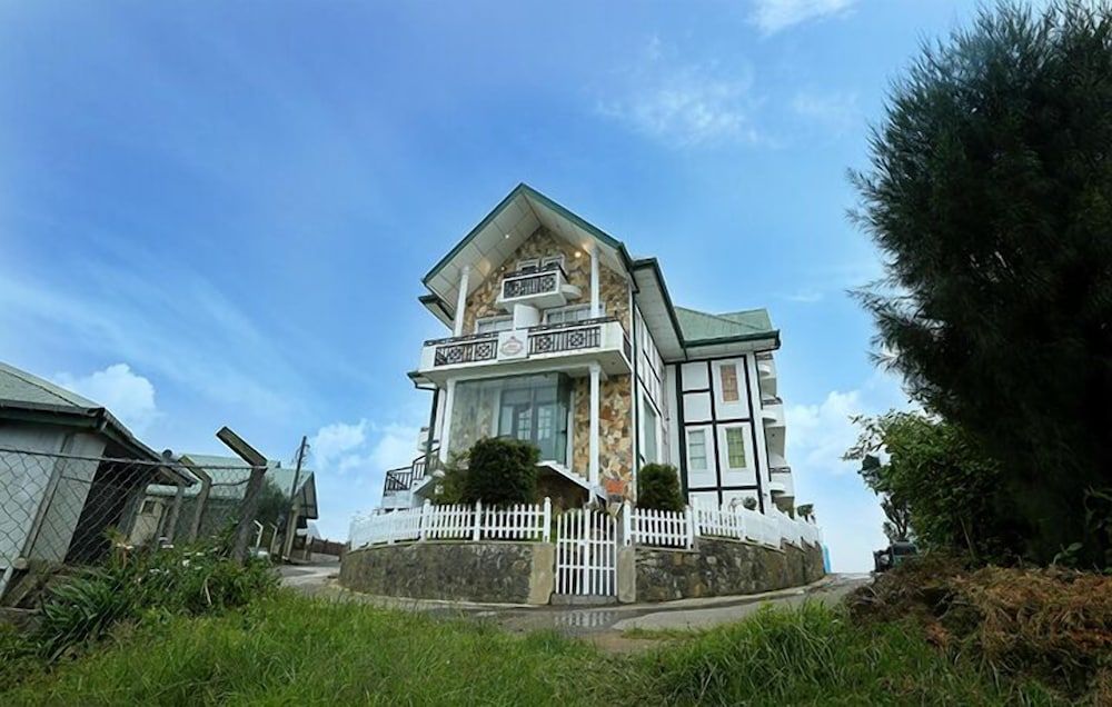 undefined Horton Towers and Cottages
