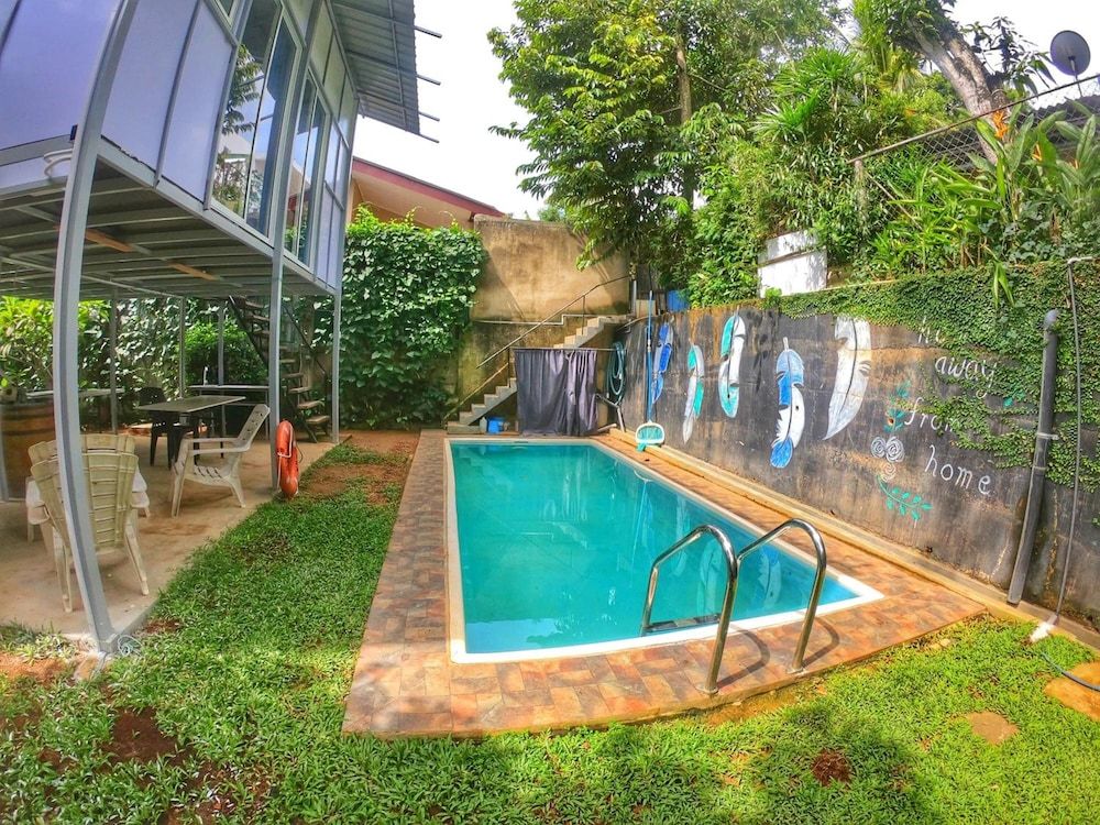 undefined Anne's Maisonnette 7