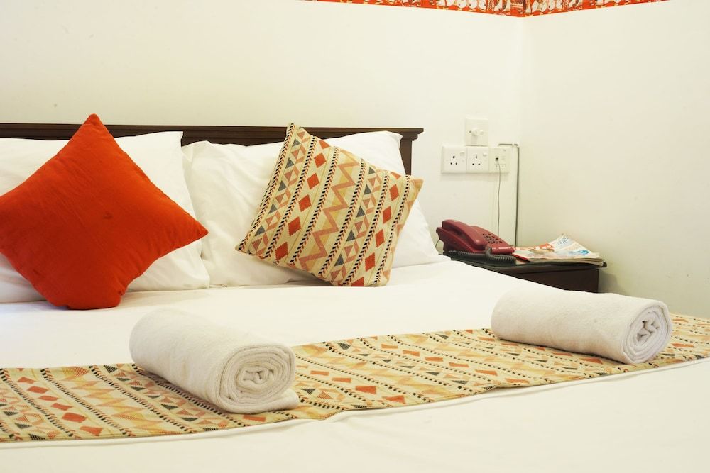 undefined Moon Hills Hotel 3