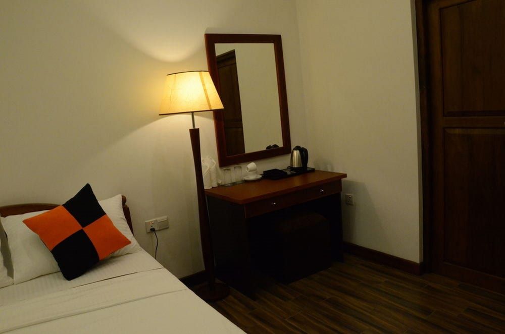 Heaven Seven Kandy Deluxe Double Room 2