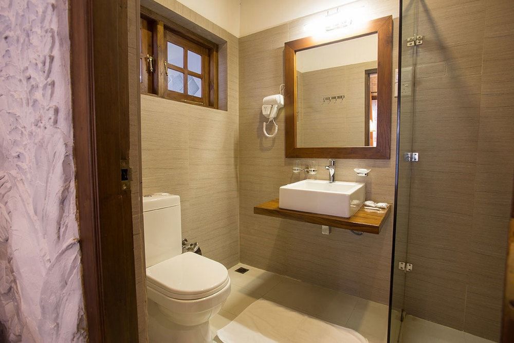 Heaven Seven Kandy Deluxe Double Room 6