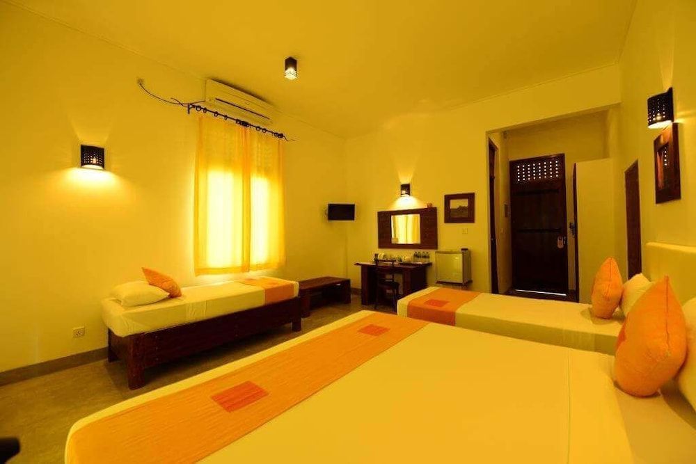 Nil Diya Mankada Safari Lodge Deluxe Family Room 3