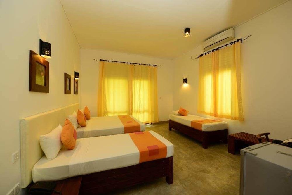 Nil Diya Mankada Safari Lodge Deluxe Family Room 2