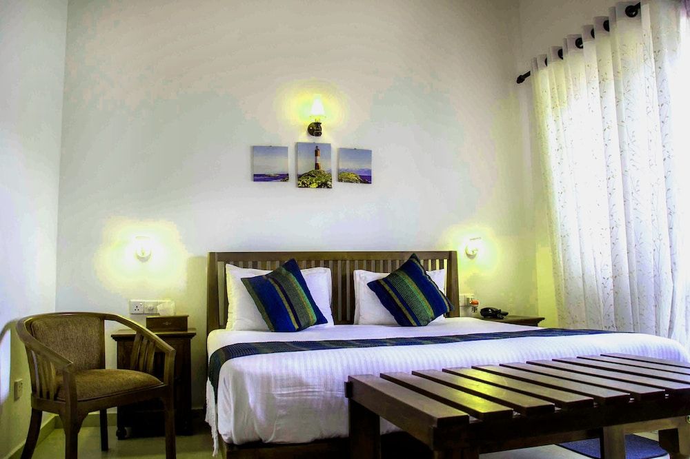 Hotel Yo Deluxe Double Room with Balcony 4