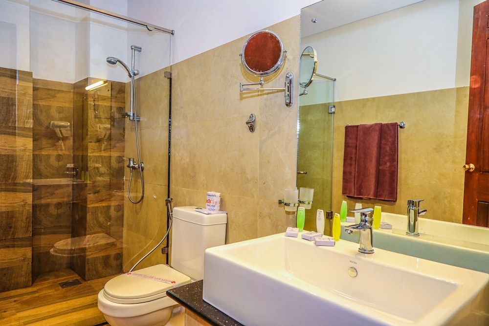 Oak Ray Regency Hotel Standard Room 4