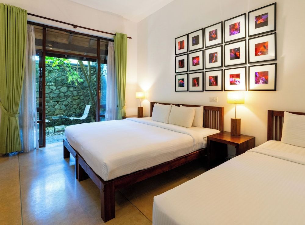 Zylan Colombo Deluxe Triple Room (10% off on Food & Beverage) 3