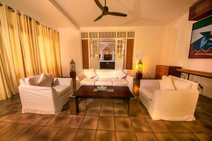 undefined Club Villa 4