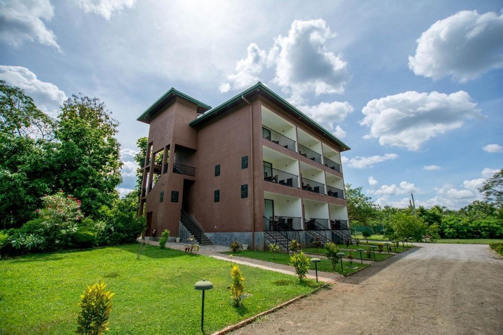 undefined Grand & Gangula 4