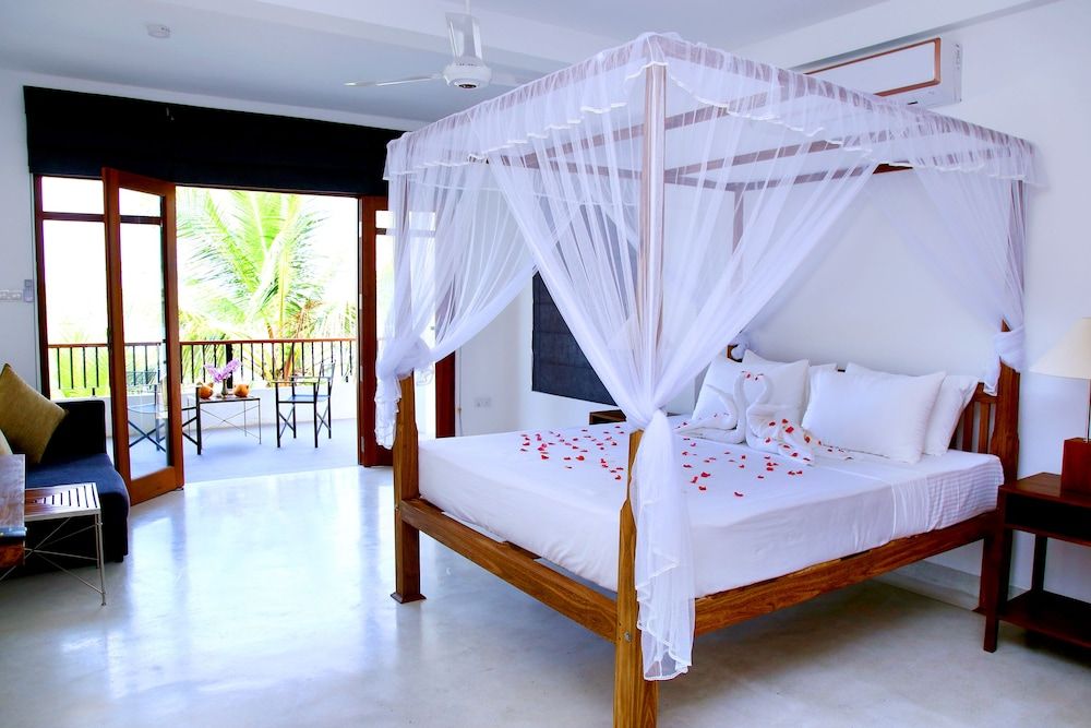 undefined Malu Banna 4