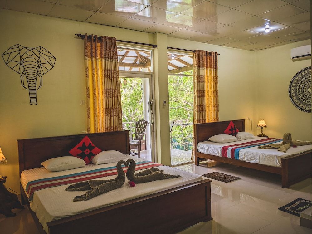 Sigiri Choona Lodge Superior room with private balcony AC 3