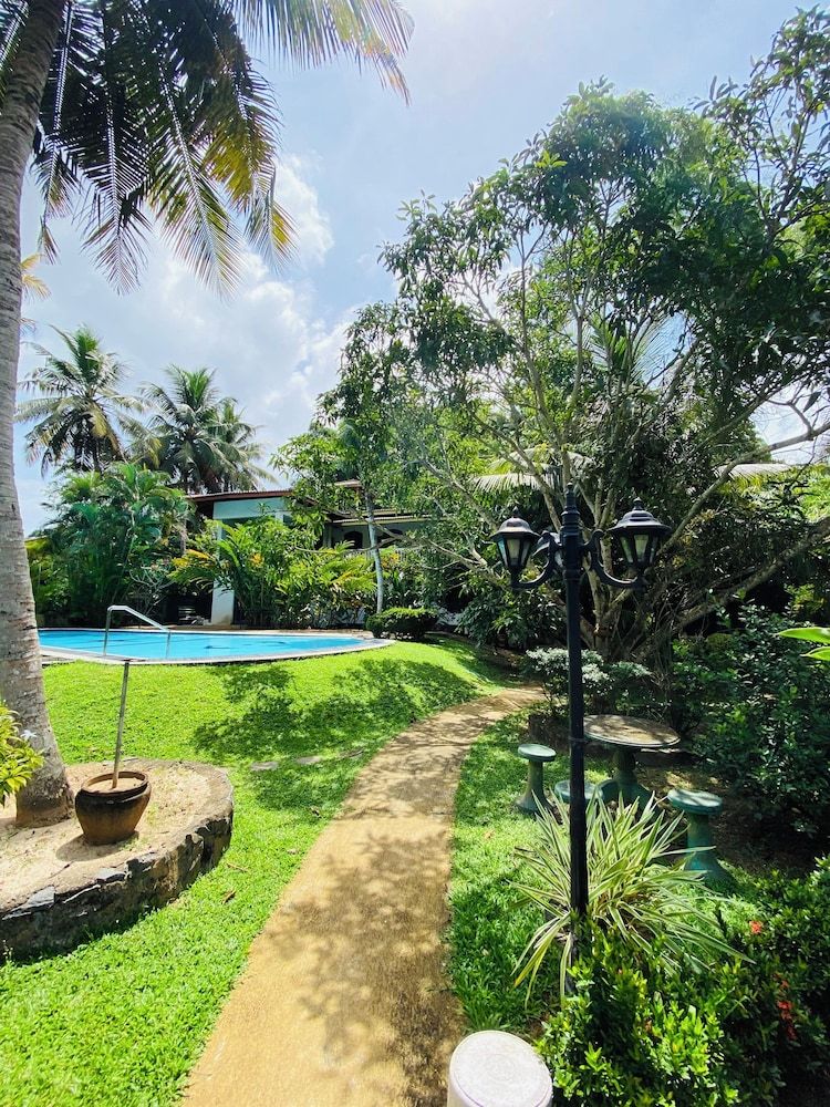 undefined Leijay Garden Retreat 7