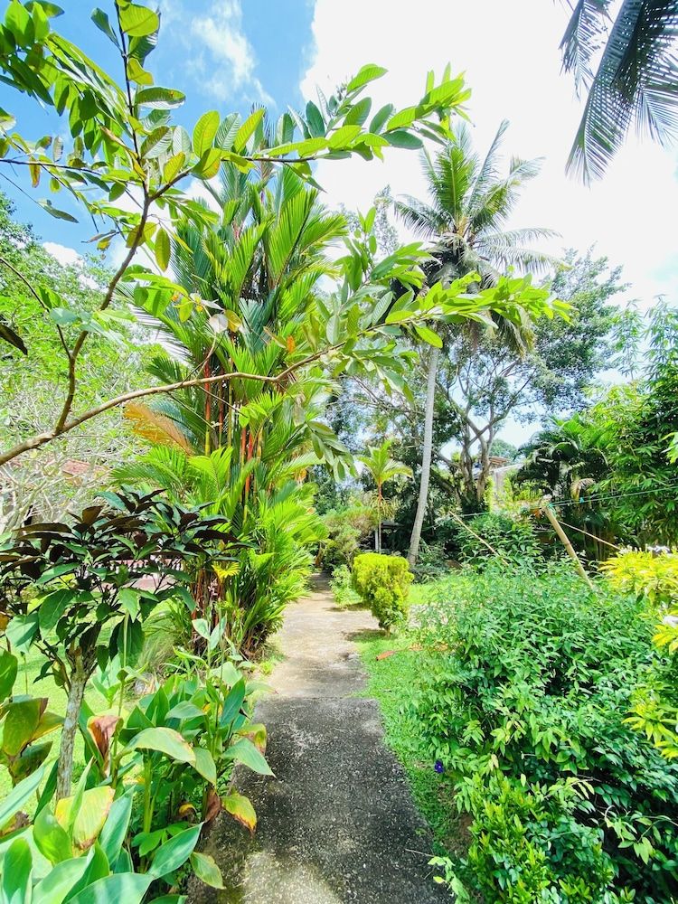 undefined Leijay Garden Retreat 8